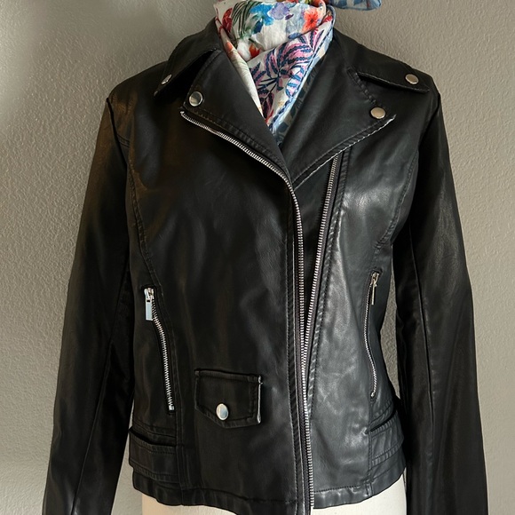 Jackets & Blazers - Tanming Black Women's PU Leather Jacket